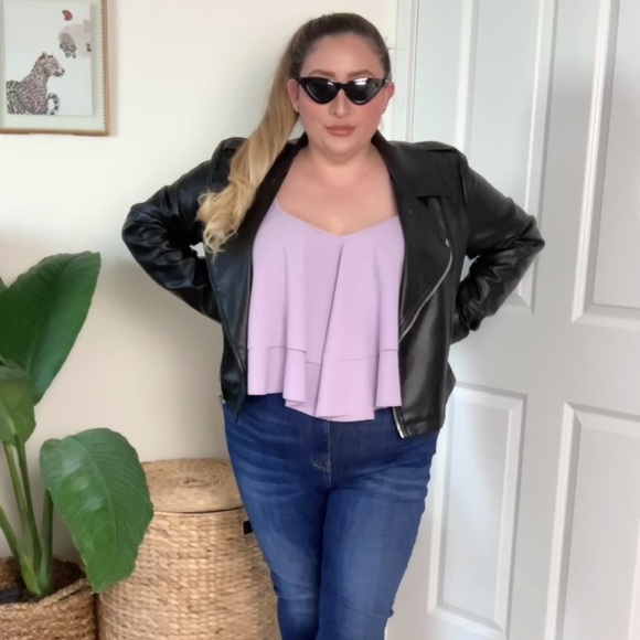 Lavender Ruffle Tank Crop Top - Picture 4 of 6